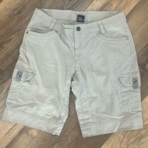 Womens kuhl shorts size 8. Gray/tan color